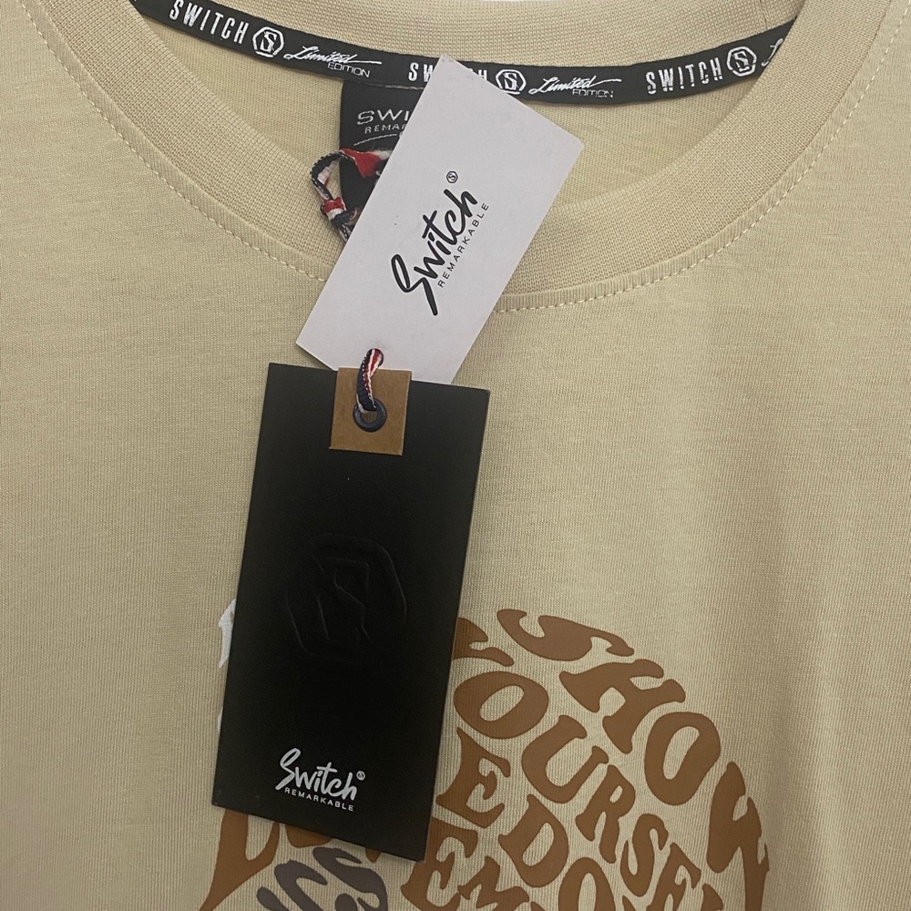 SWITCH You Make Me Smile Graphic Tee - Picture 5 of 5